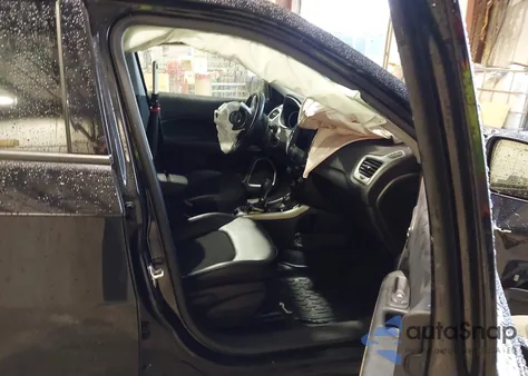 2019 Jeep Compass Latitude 4X4 from USA, damaged, VIN 3C4NJDBB7KT768136